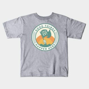 3. Live in Everett Badge Kids T-Shirt